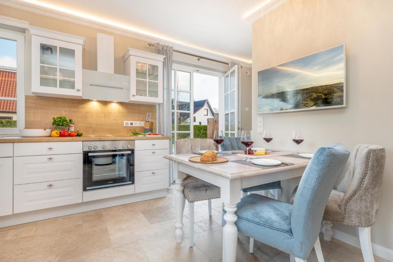 Traumhaus Unter Reet Apartment ซิงสท์ ภายนอก รูปภาพ