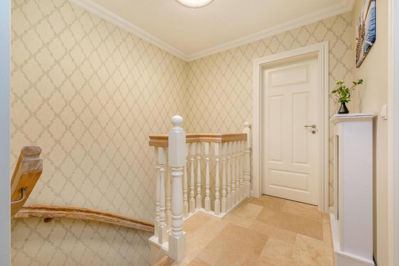 Traumhaus Unter Reet Apartment ซิงสท์ ภายนอก รูปภาพ